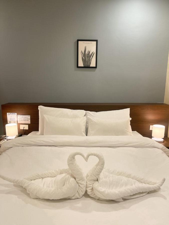 On Hotel Friendship Анхелес Экстерьер фото