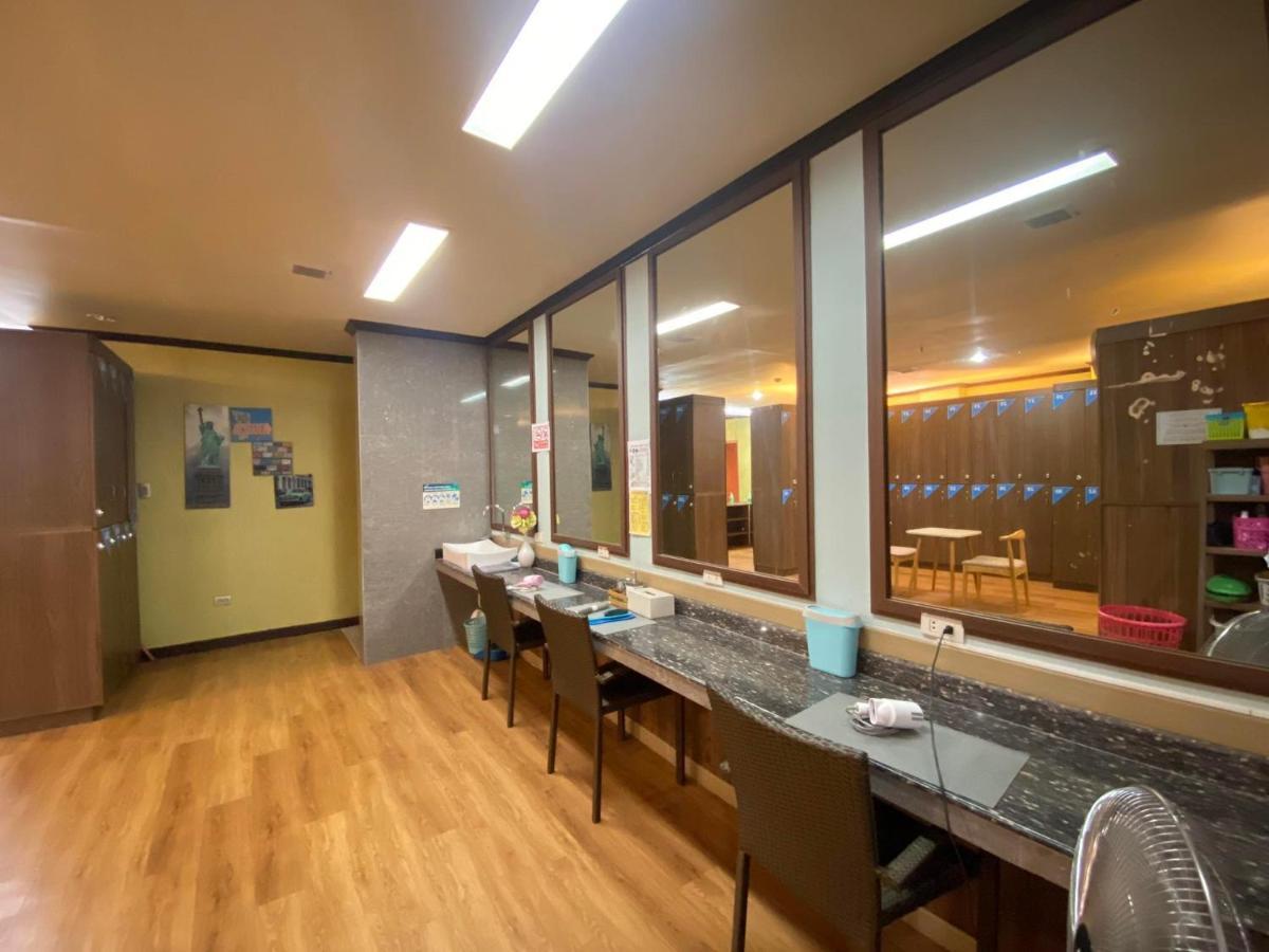 On Hotel Friendship Анхелес Экстерьер фото